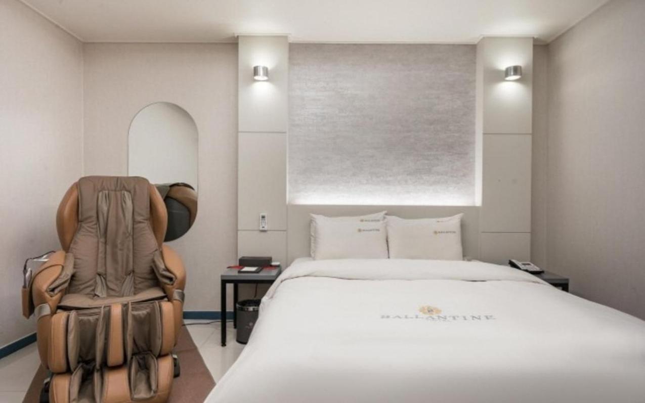 Ballantine Business Hotel Gwangju Metropolitan City Exterior photo