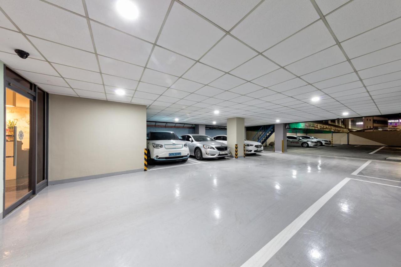 Ballantine Business Hotel Gwangju Metropolitan City Exterior photo
