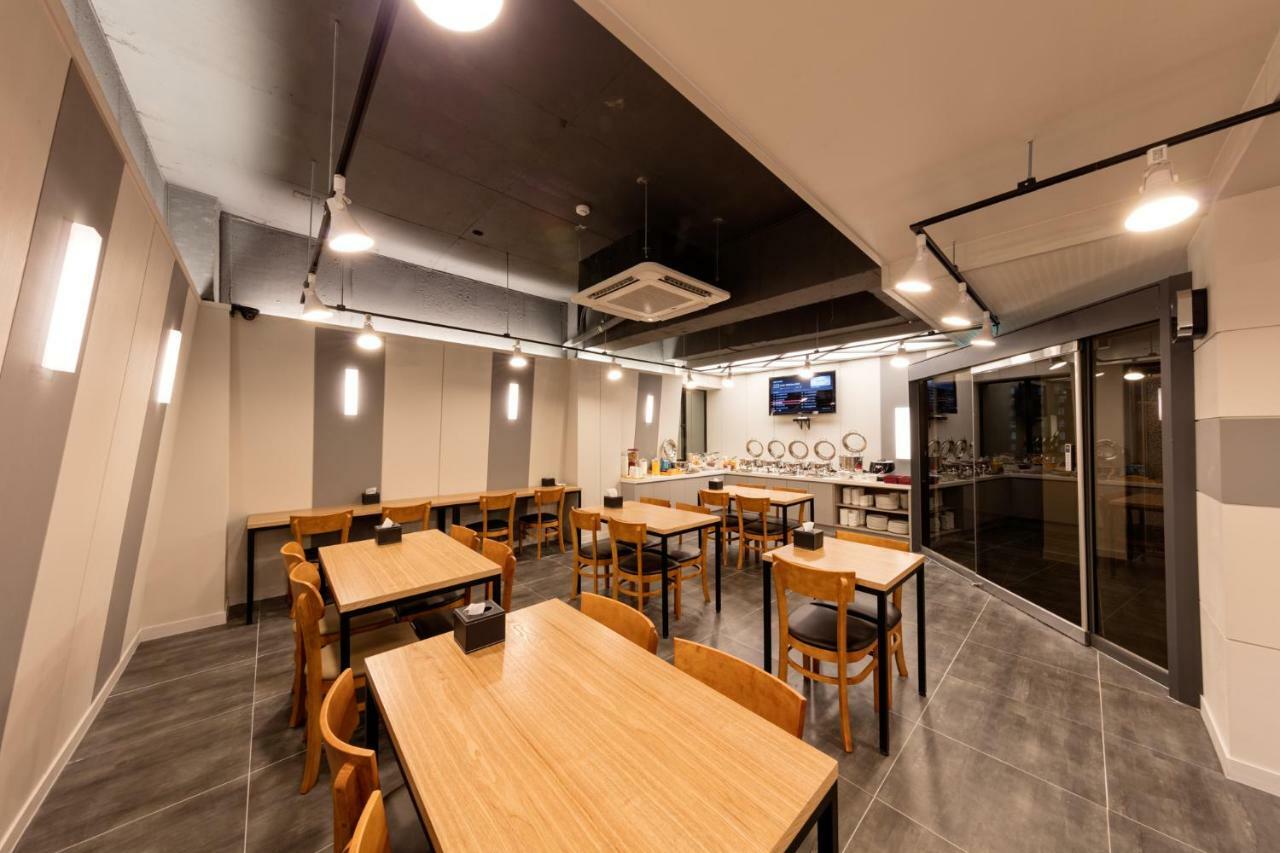 Ballantine Business Hotel Gwangju Metropolitan City Exterior photo